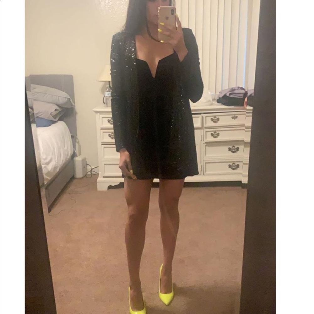 Dress - Picture 3 of 3